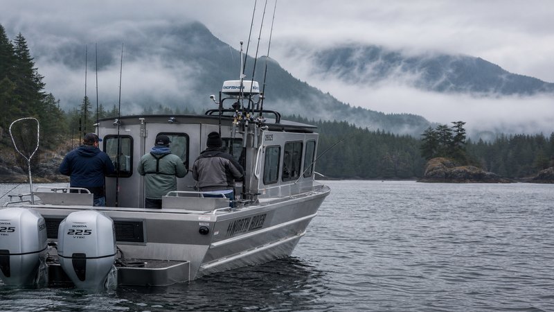 Best Salmon Fishing in BC: Legendary Coastal Lodges, Wild Archipelagos, and River Valleys