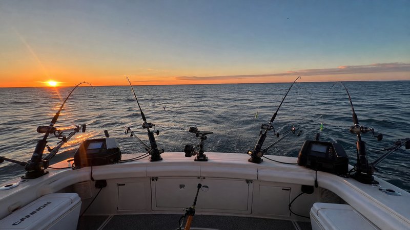 Lake Ontario Salmon: Big-Water Downrigger Trolling, Thermoclines, and Flasher Spreads